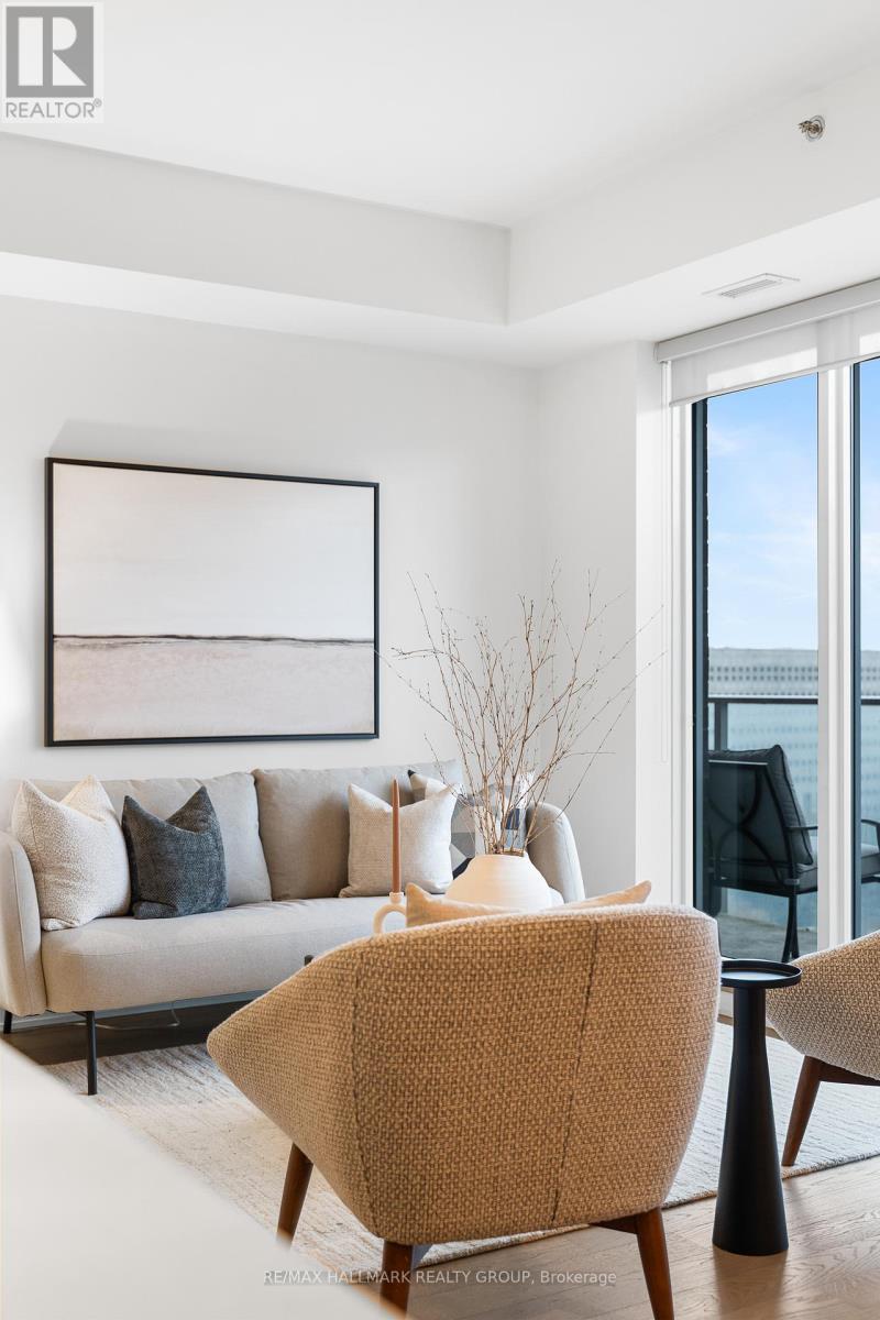 1007 - 428 Sparks Street