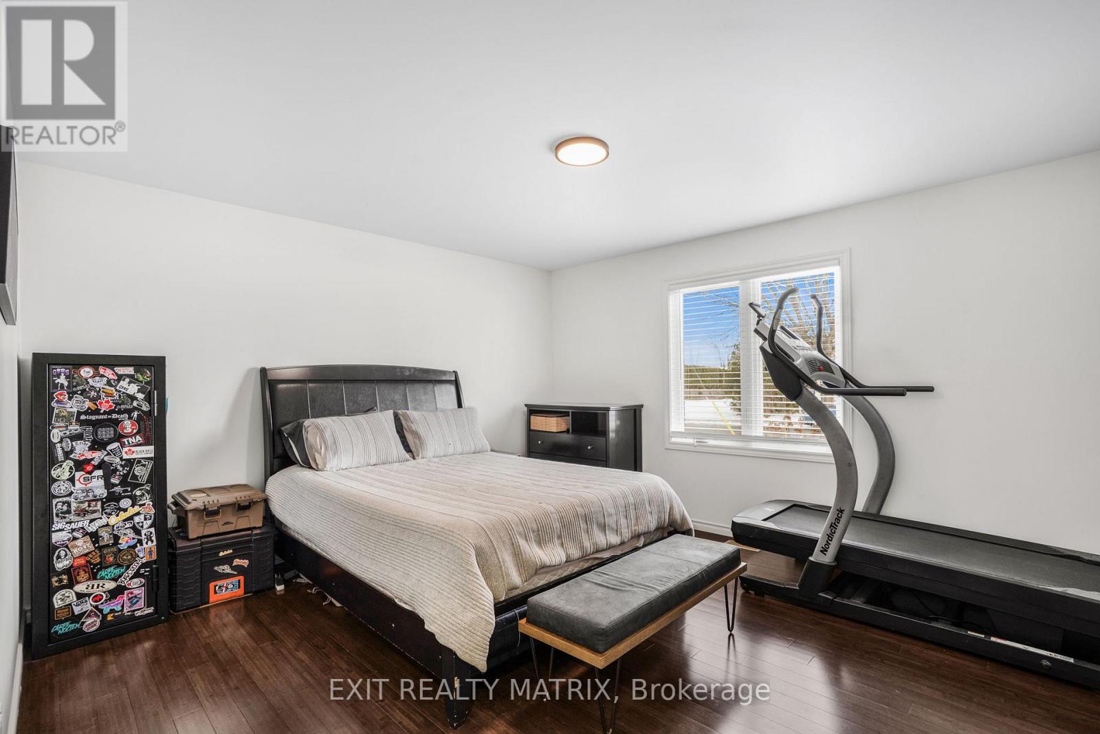 156 Longueuil Street