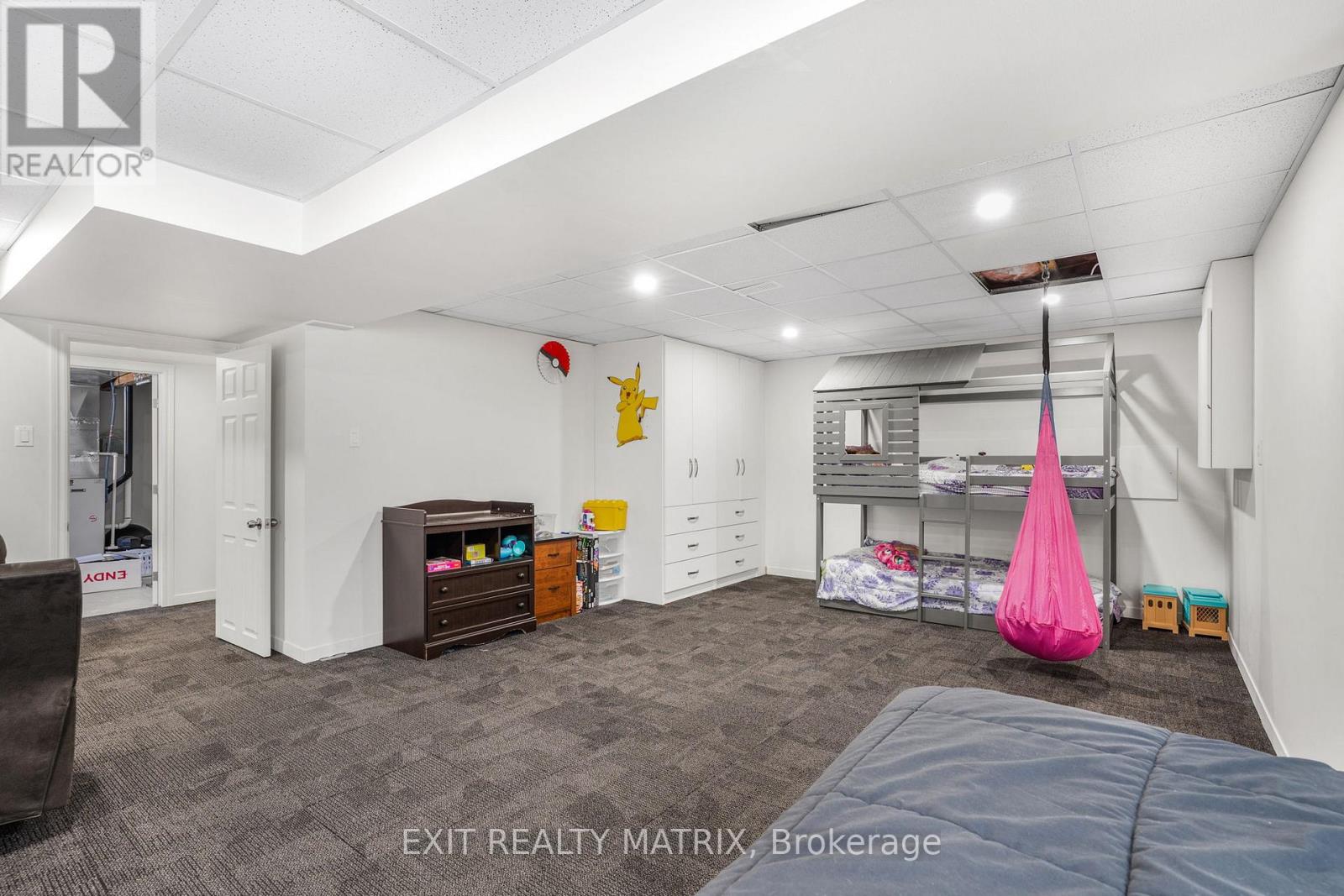 156 Longueuil Street