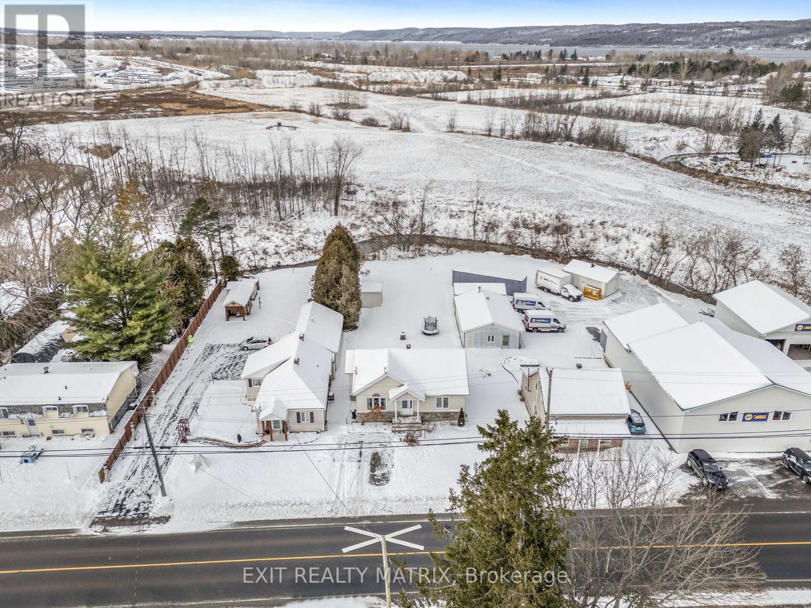 156 Longueuil Street