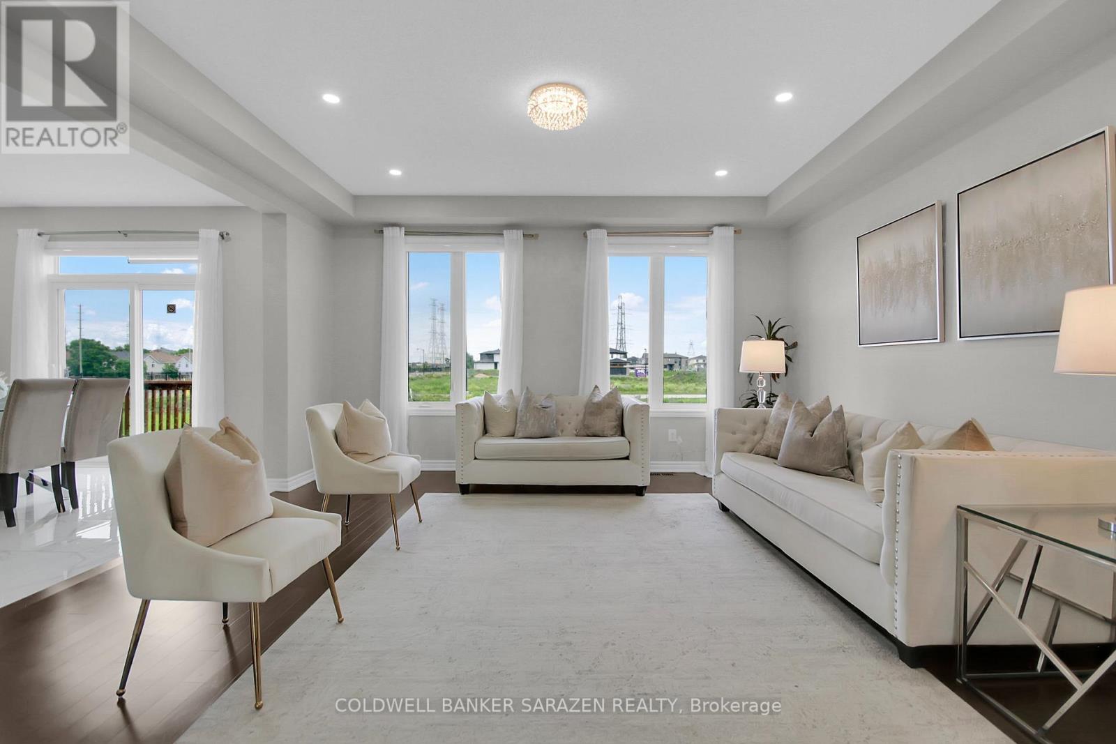 4776 Abbott Street E