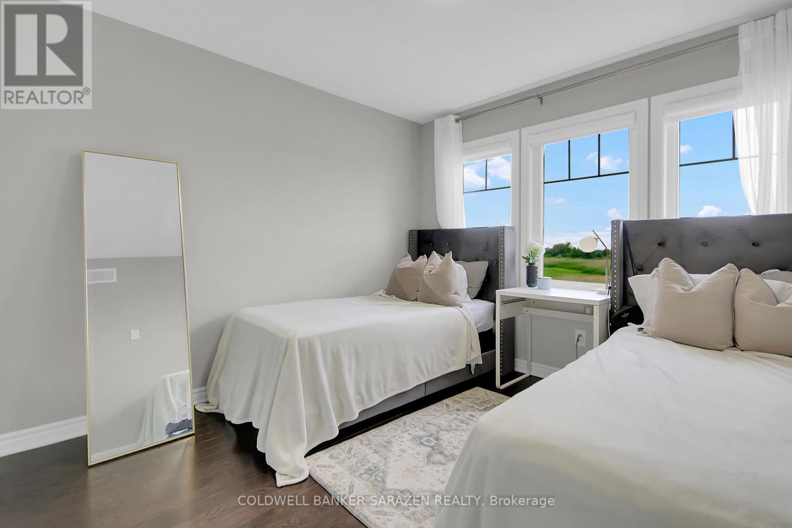 4776 Abbott Street E