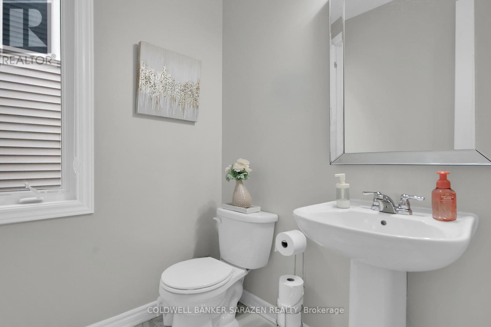 4776 Abbott Street E