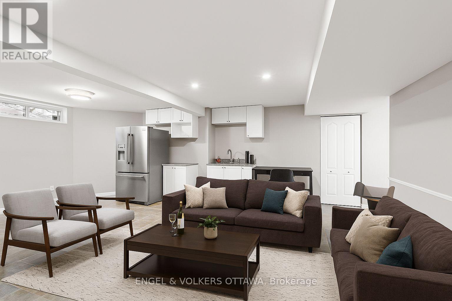 2931 Shadow Hill Crescent