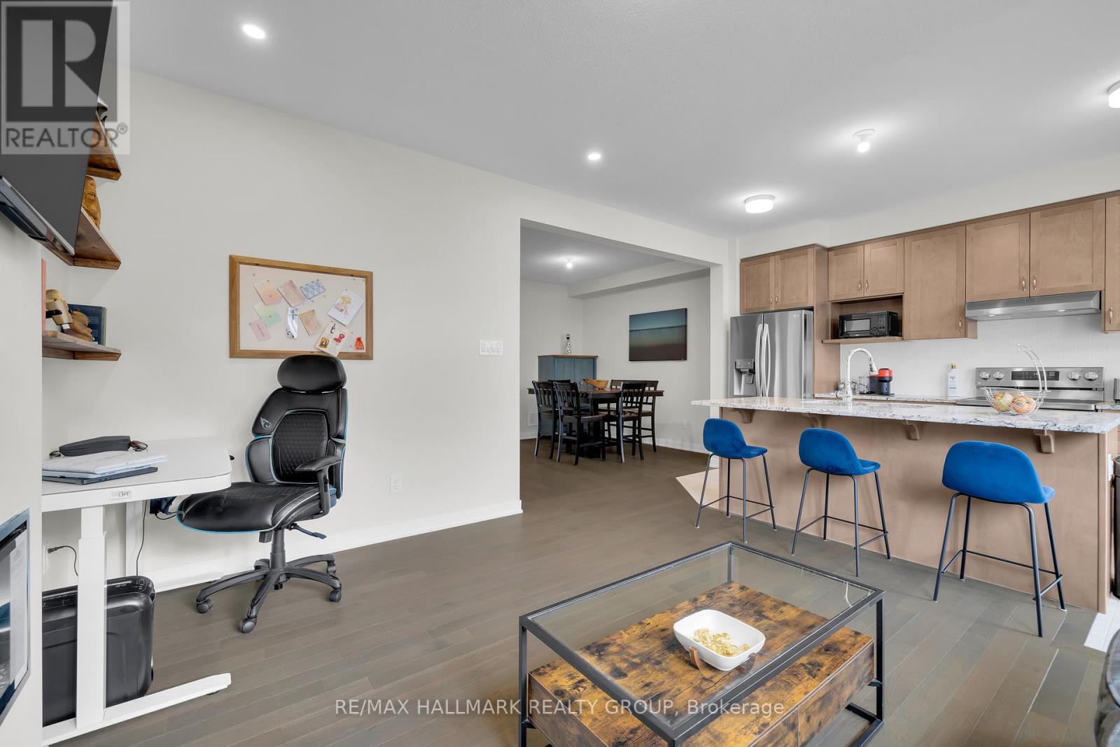 1076 Curraglass Walk