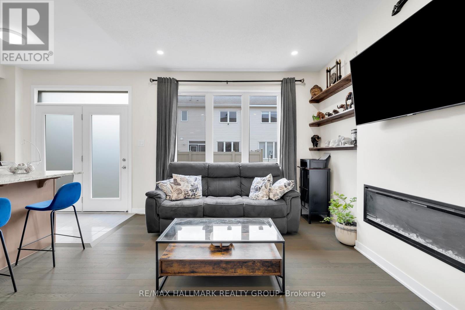 1076 Curraglass Walk