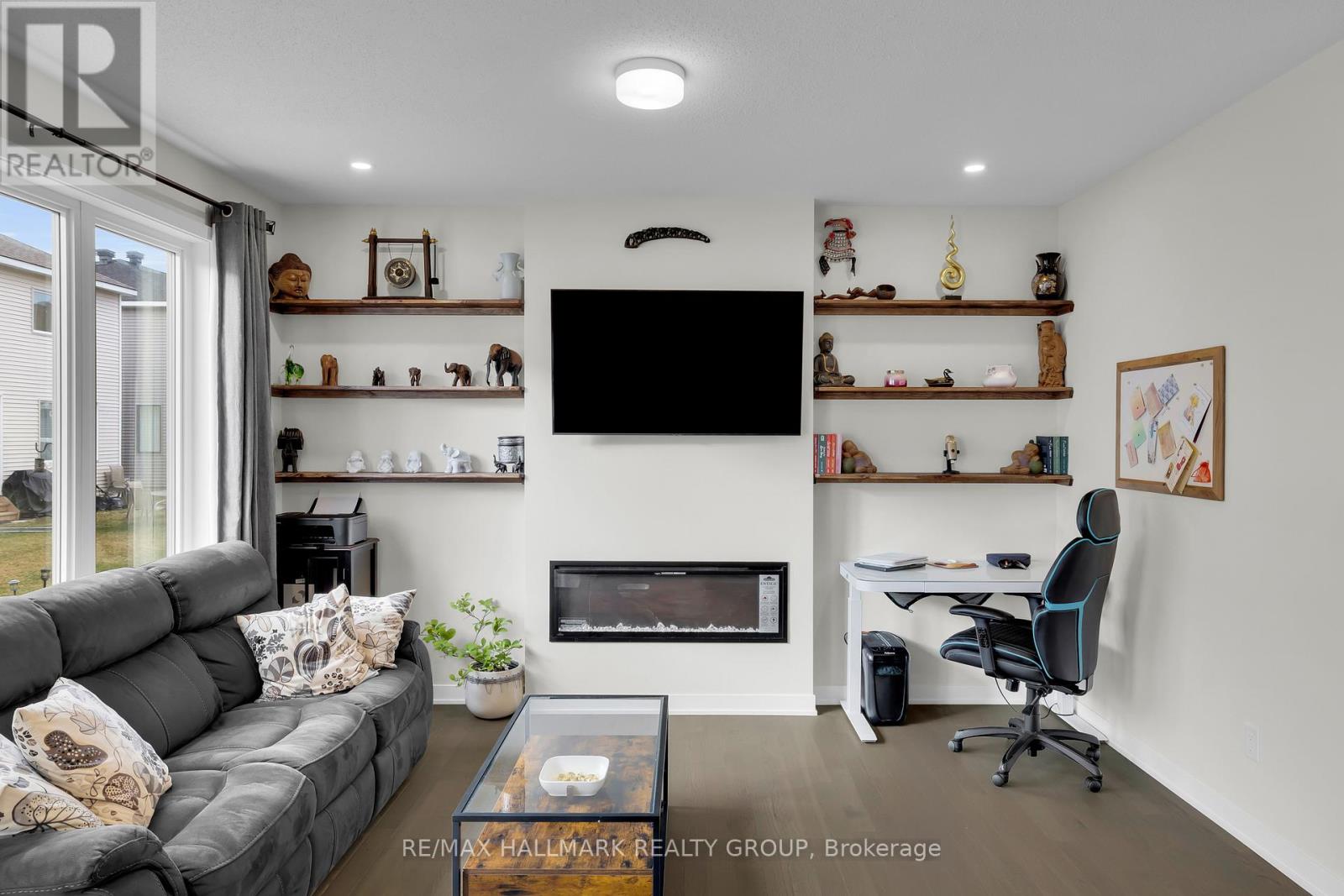 1076 Curraglass Walk