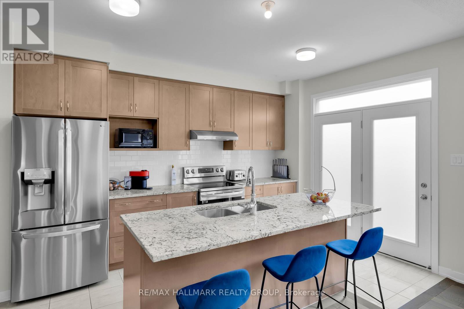 1076 Curraglass Walk