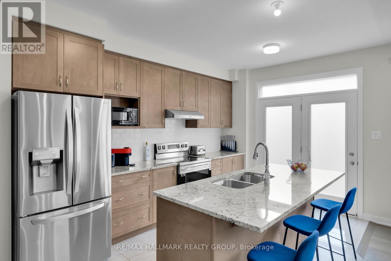 1076 Curraglass Walk