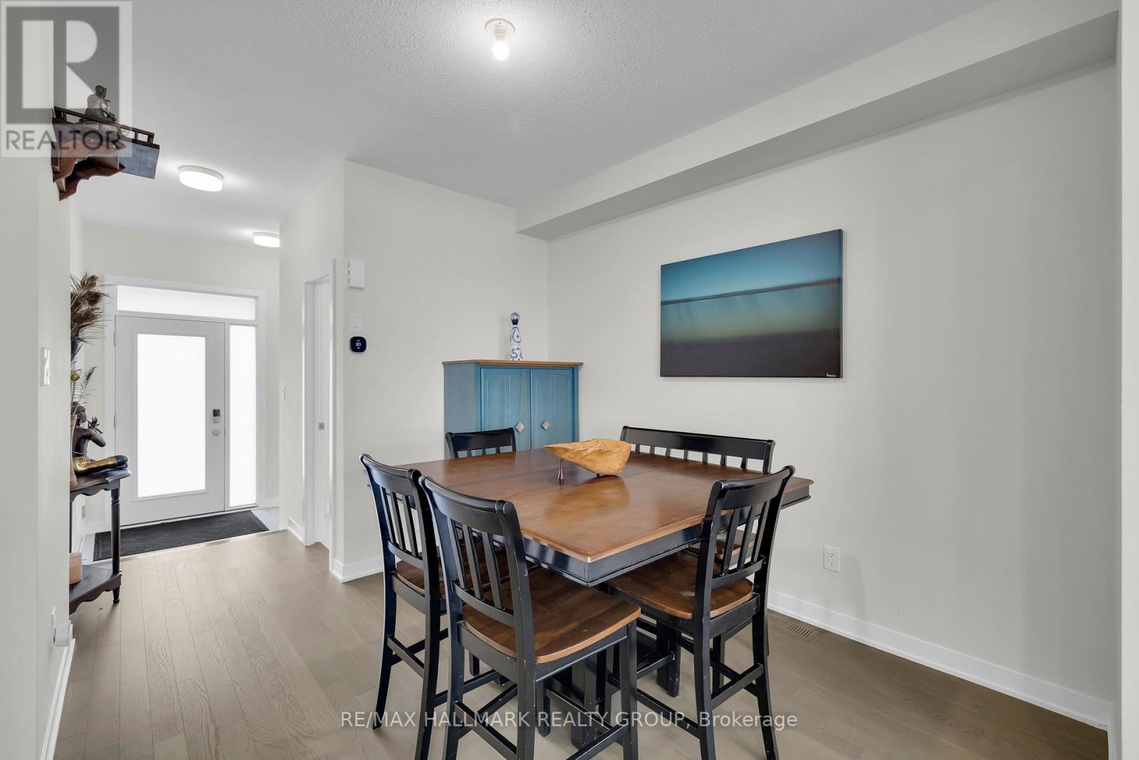 1076 Curraglass Walk