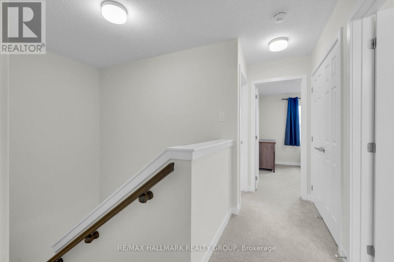 1076 Curraglass Walk