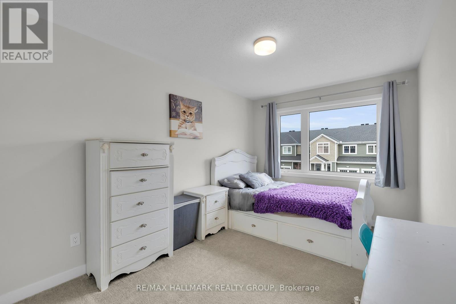 1076 Curraglass Walk