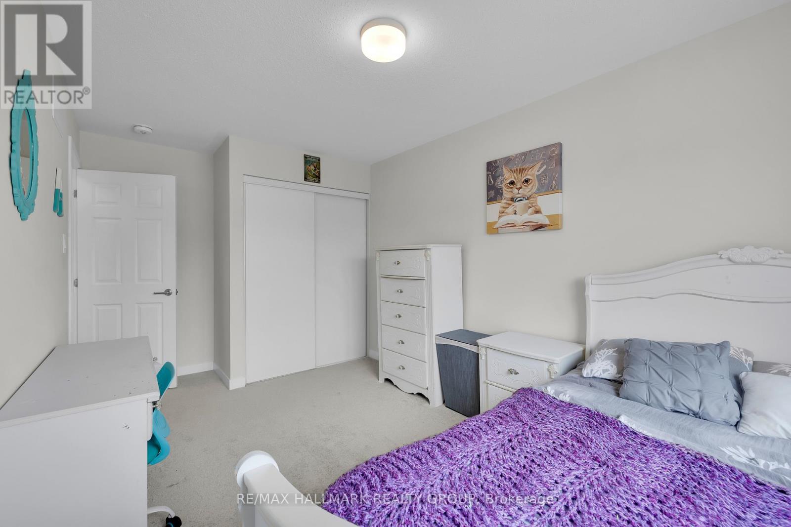 1076 Curraglass Walk