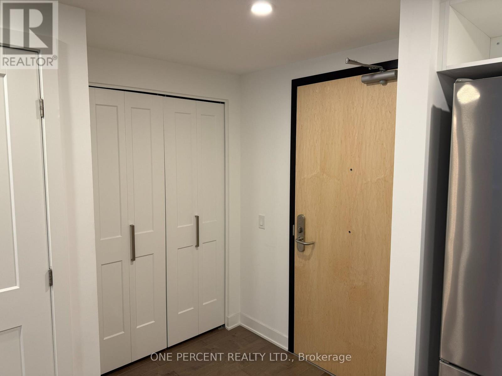 410 - 340 Queen Street