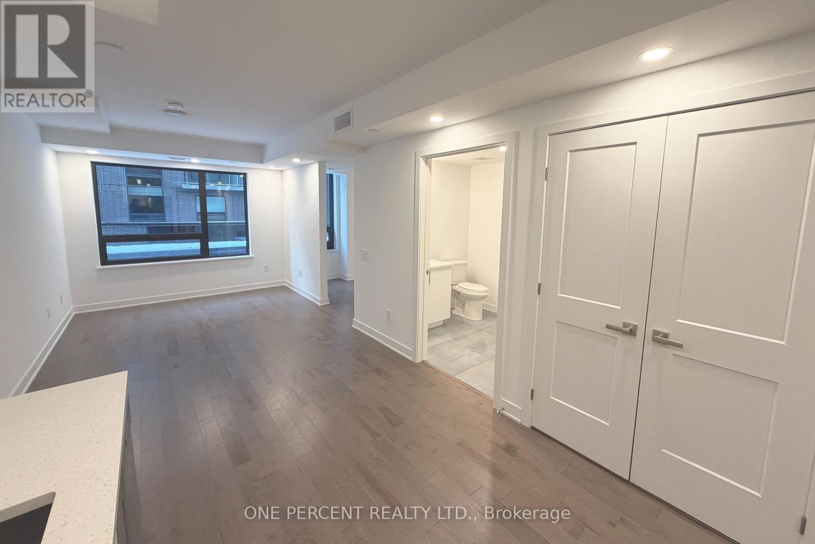 410 - 340 Queen Street