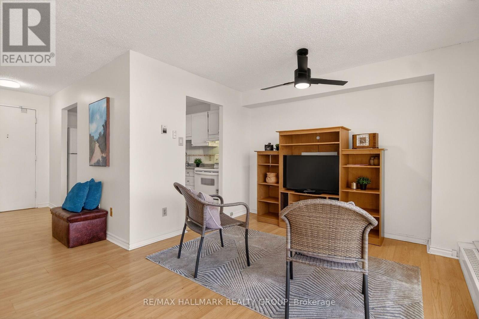 1001 - 665 Bathgate Drive