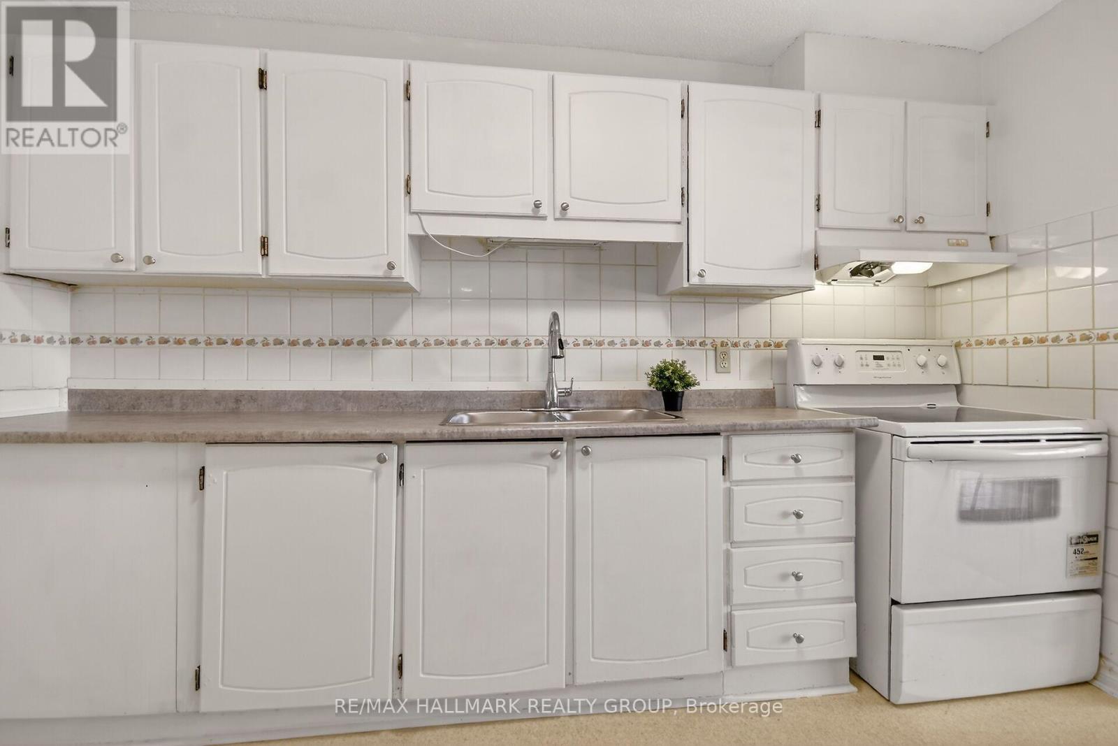 1001 - 665 Bathgate Drive