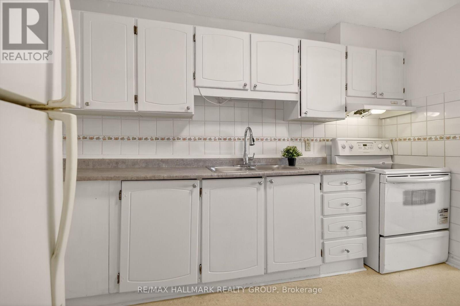 1001 - 665 Bathgate Drive