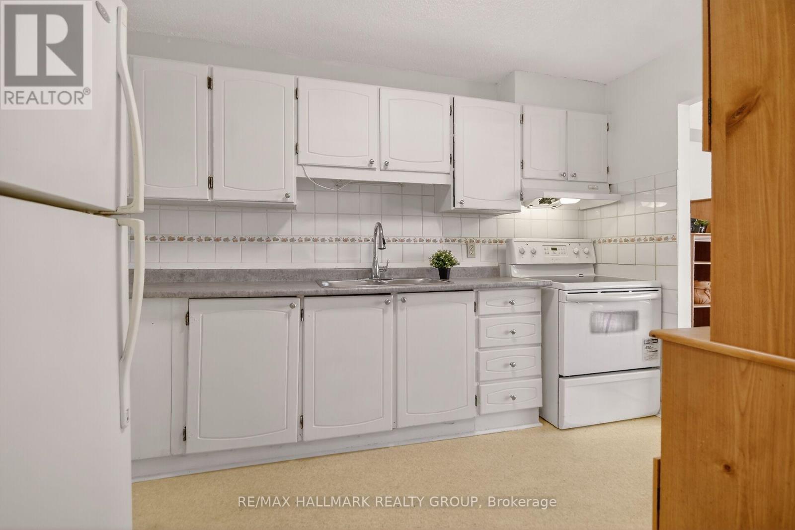 1001 - 665 Bathgate Drive