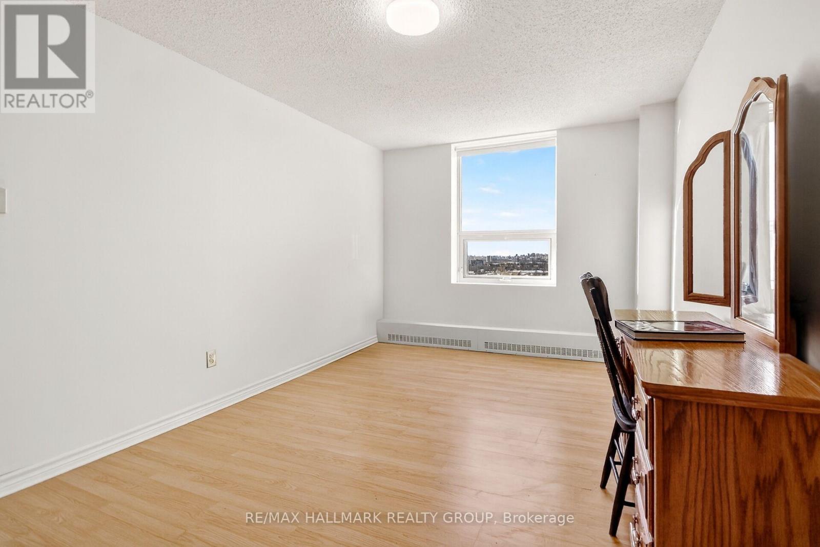 1001 - 665 Bathgate Drive