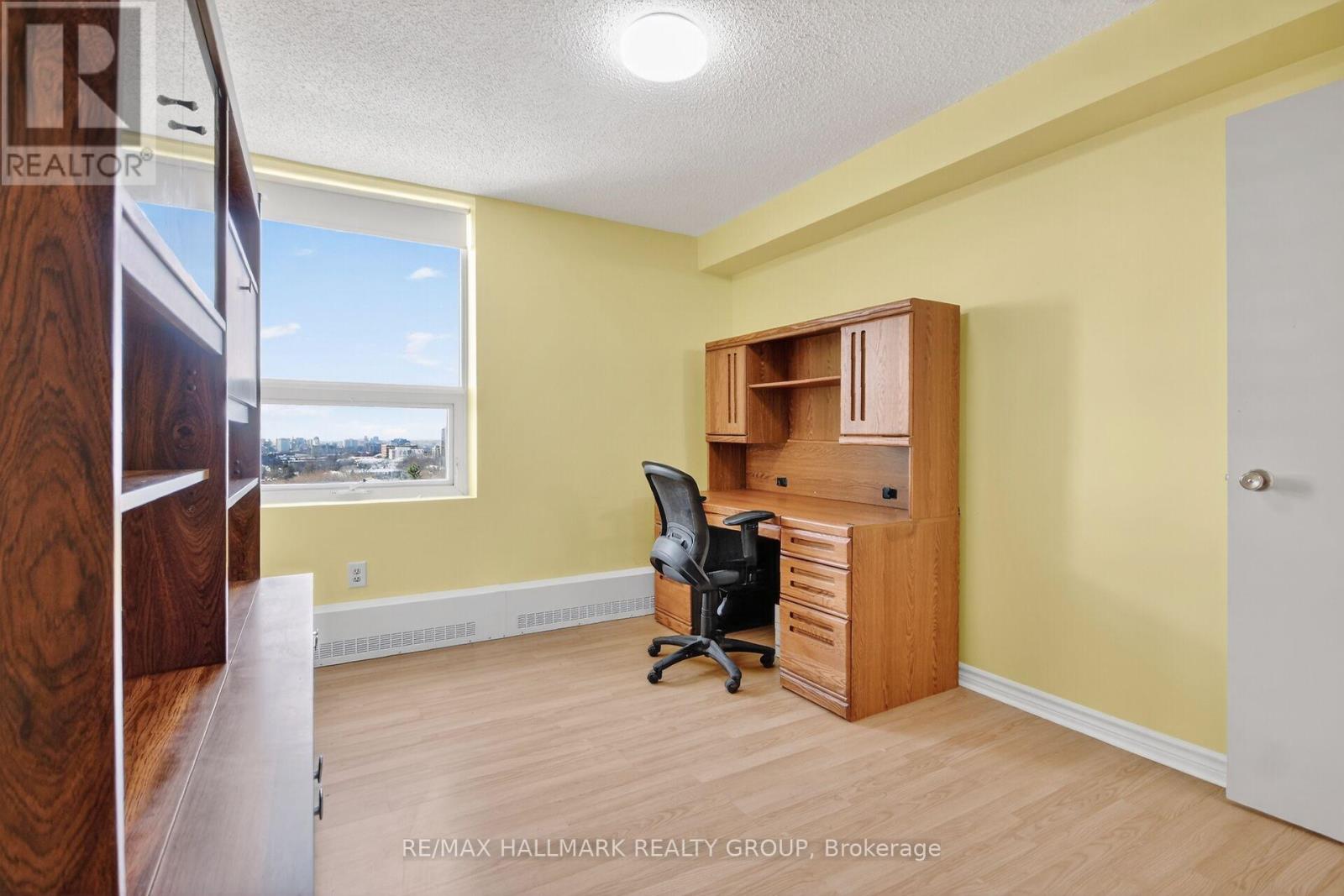 1001 - 665 Bathgate Drive