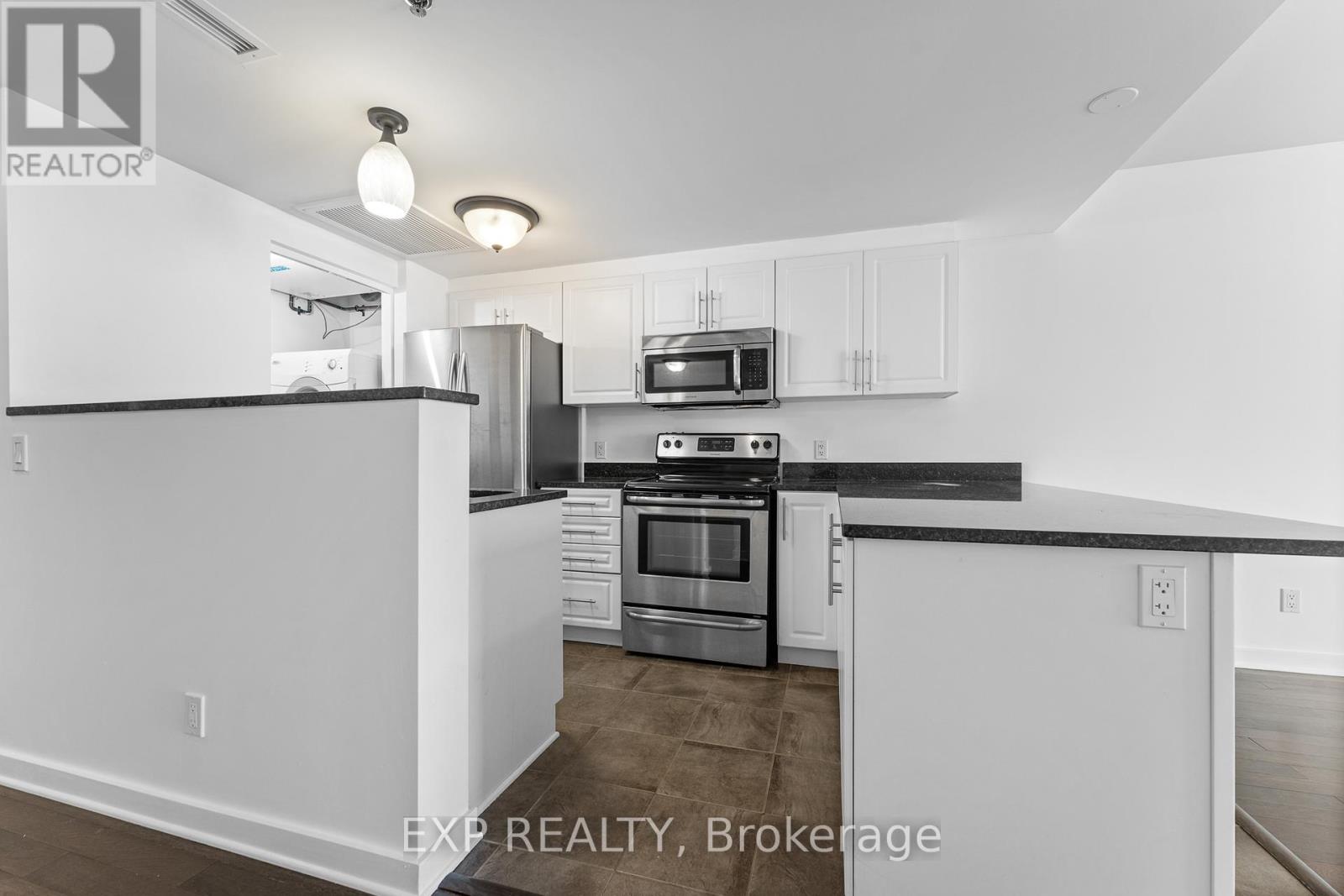 403 - 456 King Edward Avenue