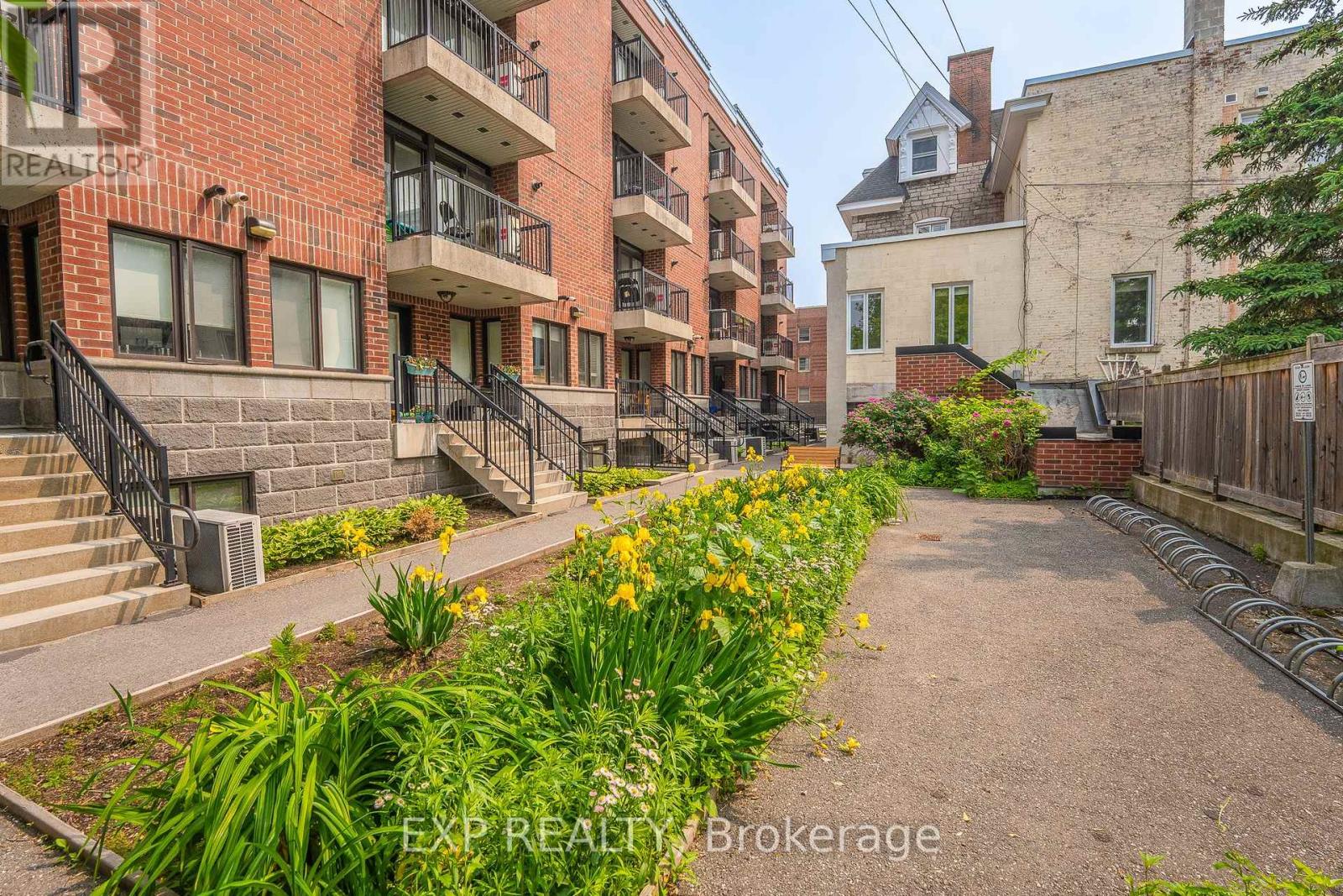 403 - 456 King Edward Avenue