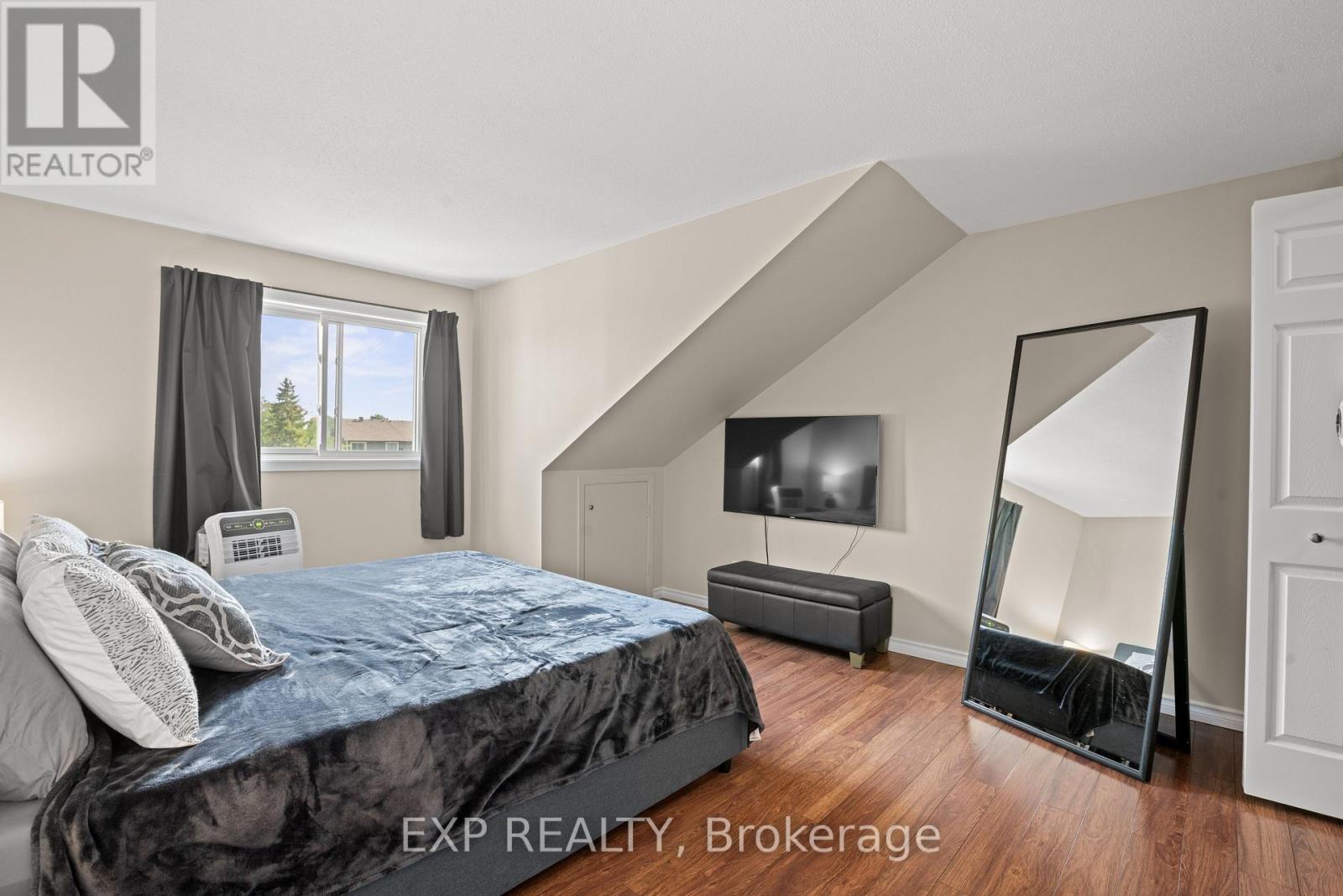 77b - 754 St. Andre Drive