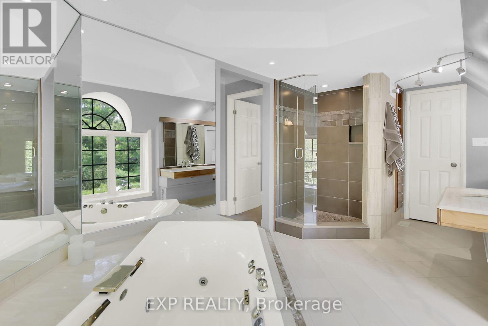 3554 Vaughan Side Road