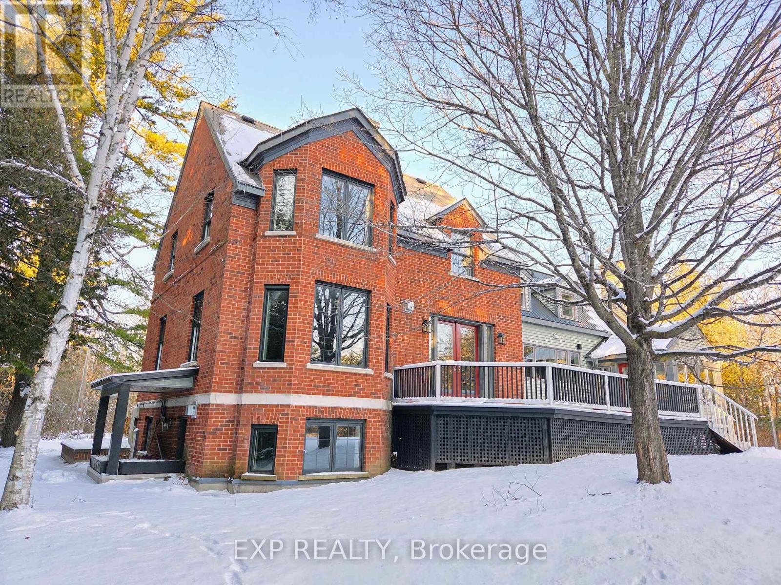 3554 Vaughan Side Road