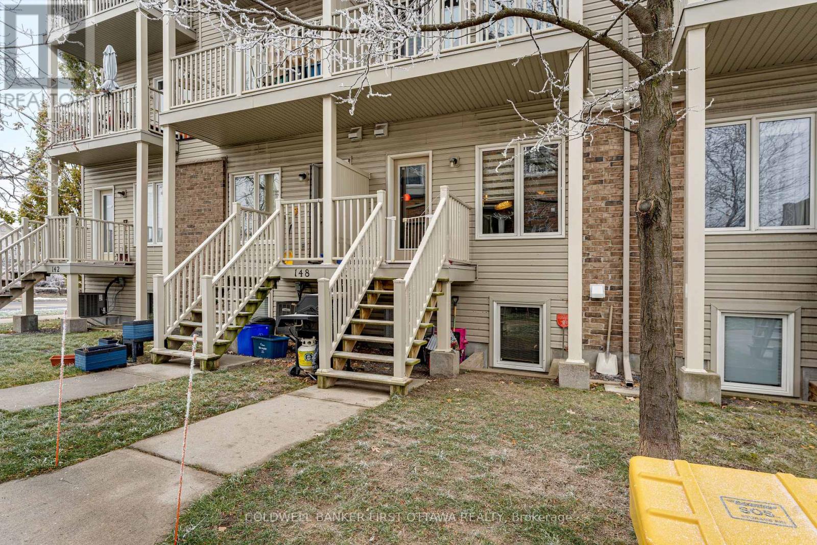 150 Urbancrest Private