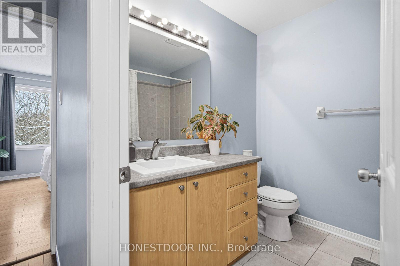 81 Strathaven Private