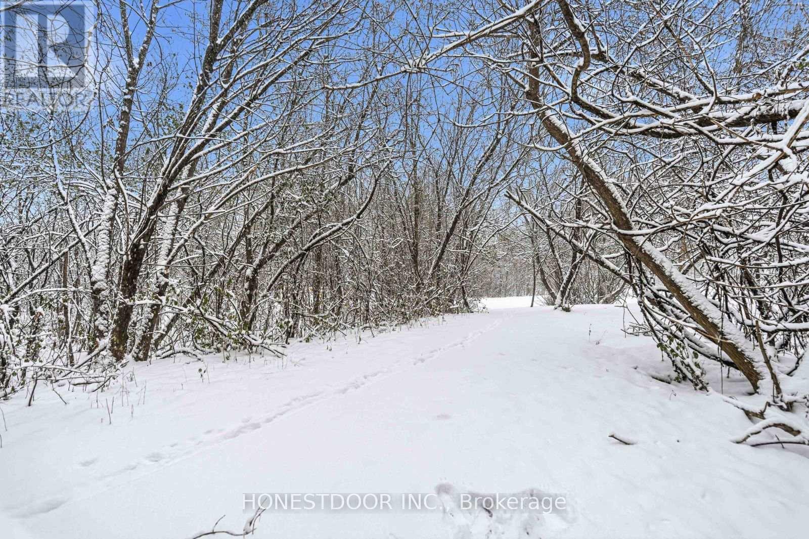 81 Strathaven Private