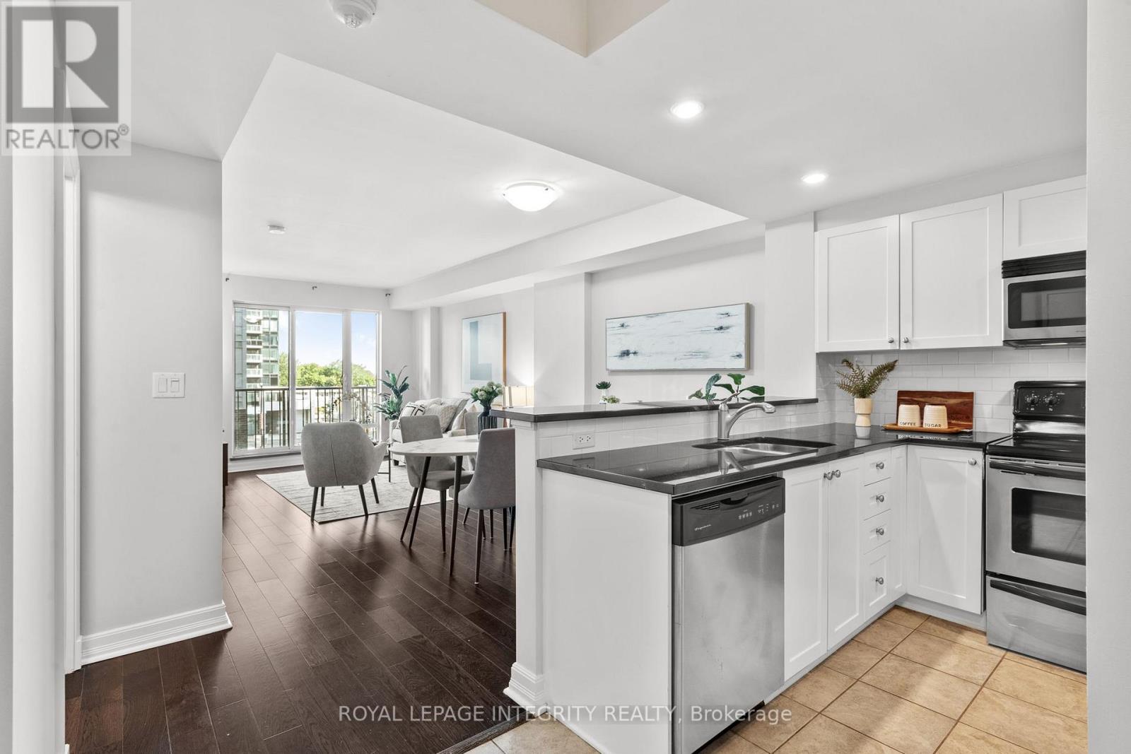 309 - 200 Besserer Street N