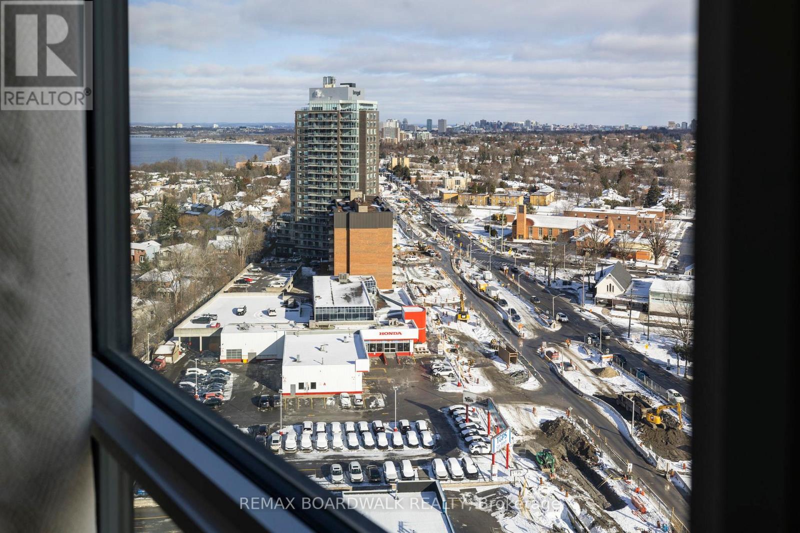 2305 - 1025 Richmond Road