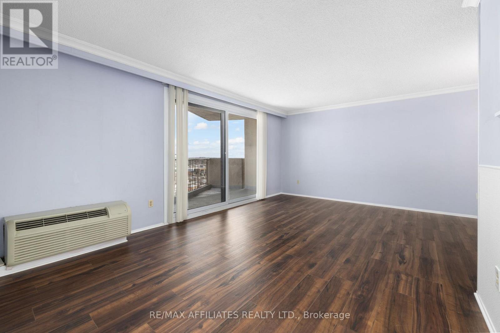 2305 - 1025 Richmond Road