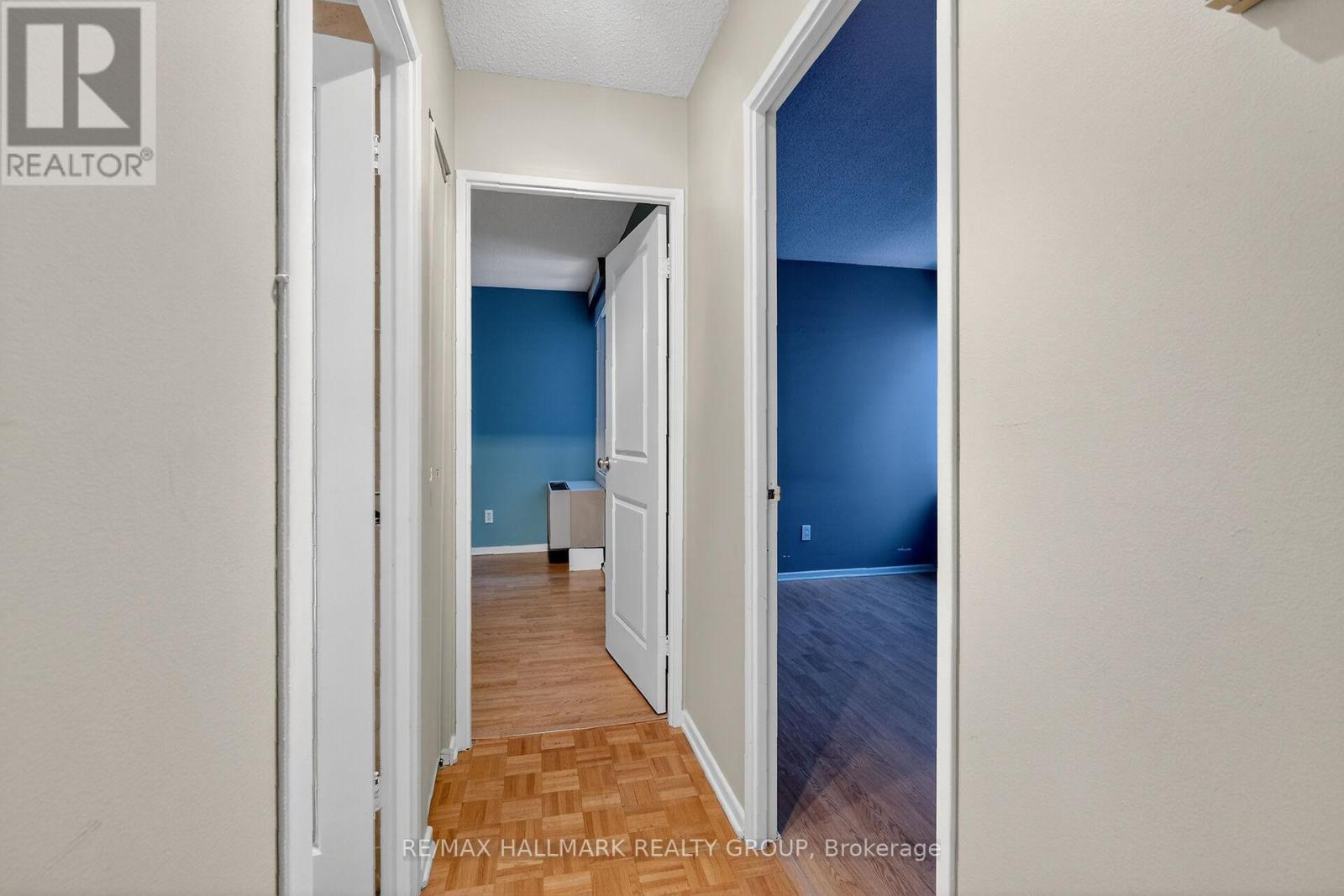 705 - 141 Somerset Street W