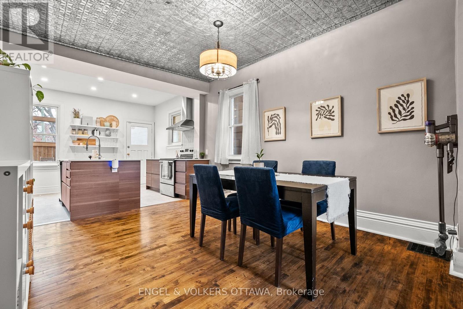 421 Arlington Avenue