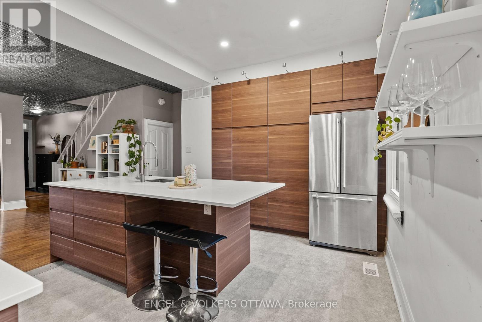 421 Arlington Avenue