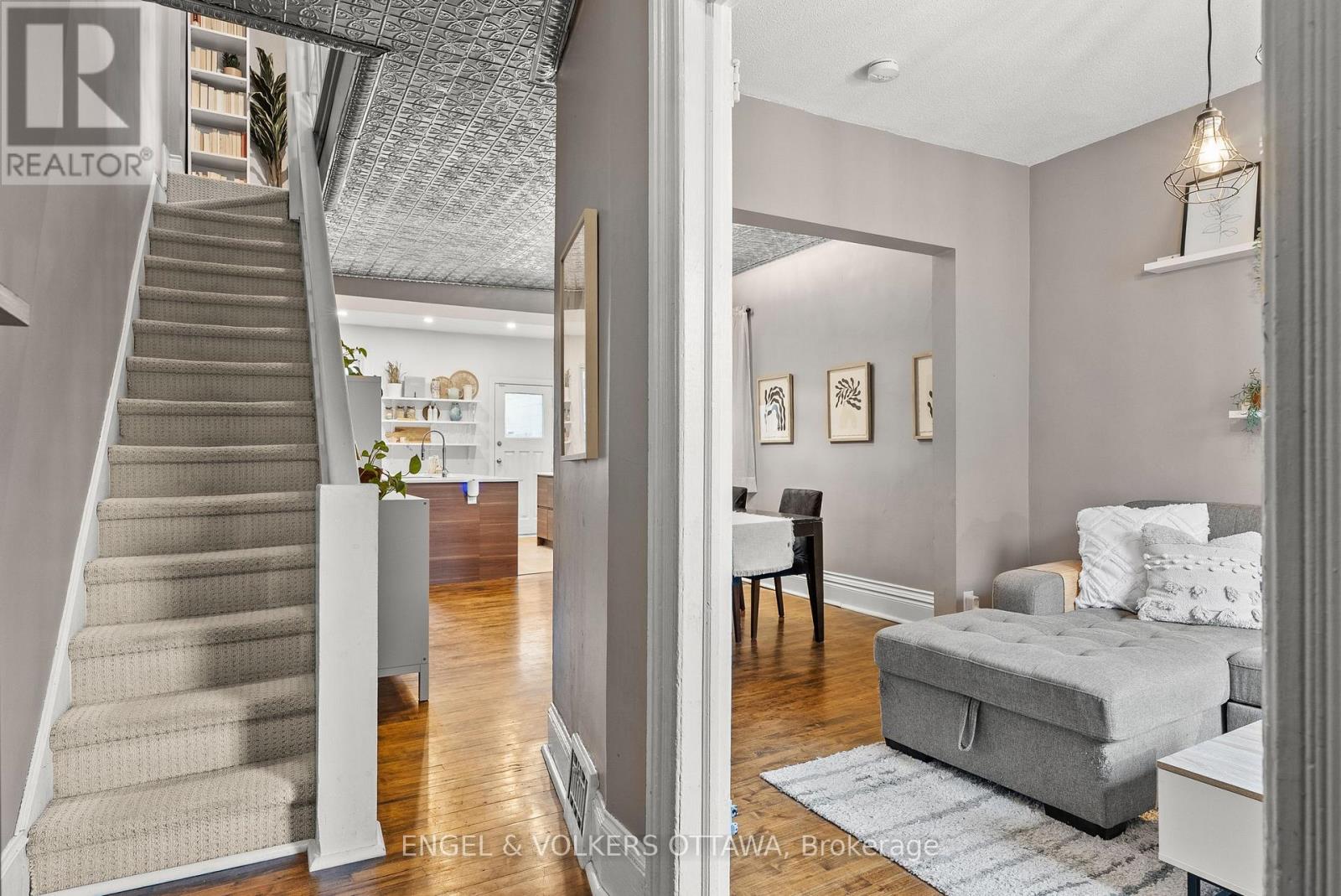 421 Arlington Avenue