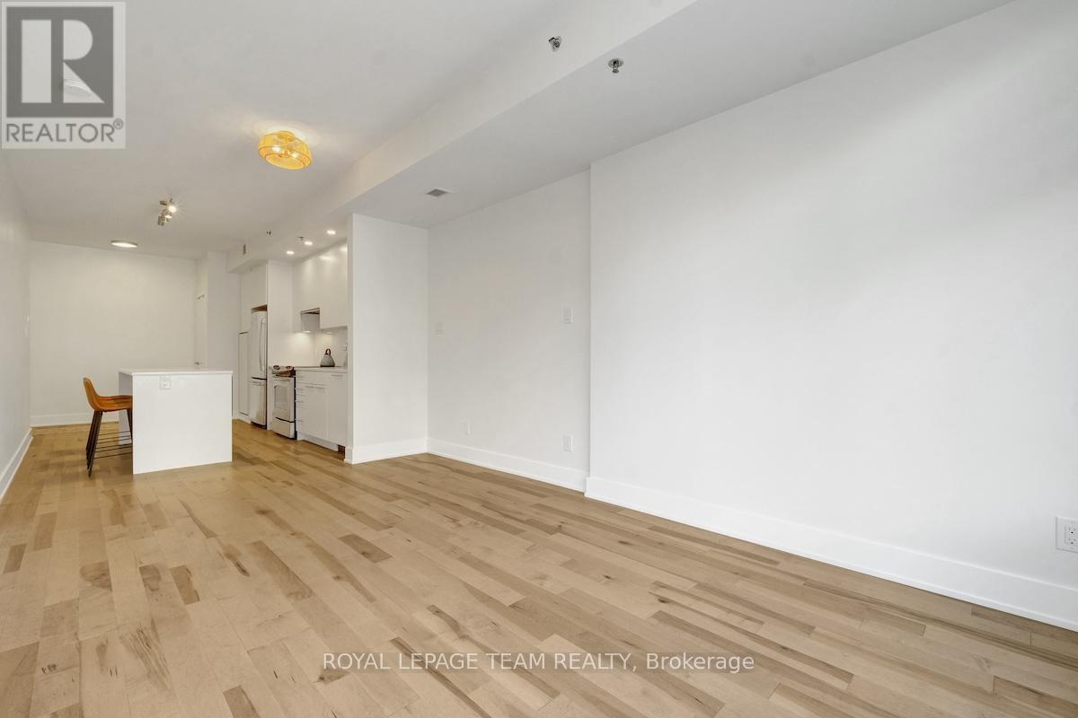 309 - 108 Richmond Road