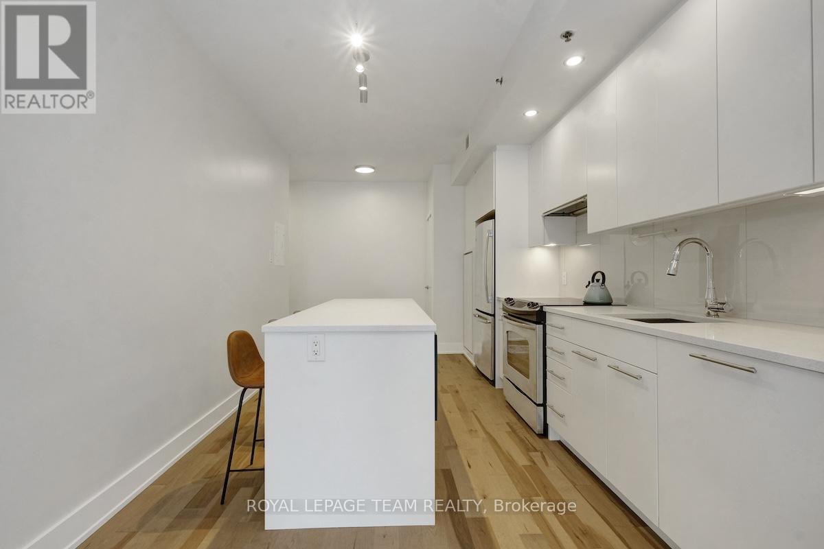 309 - 108 Richmond Road