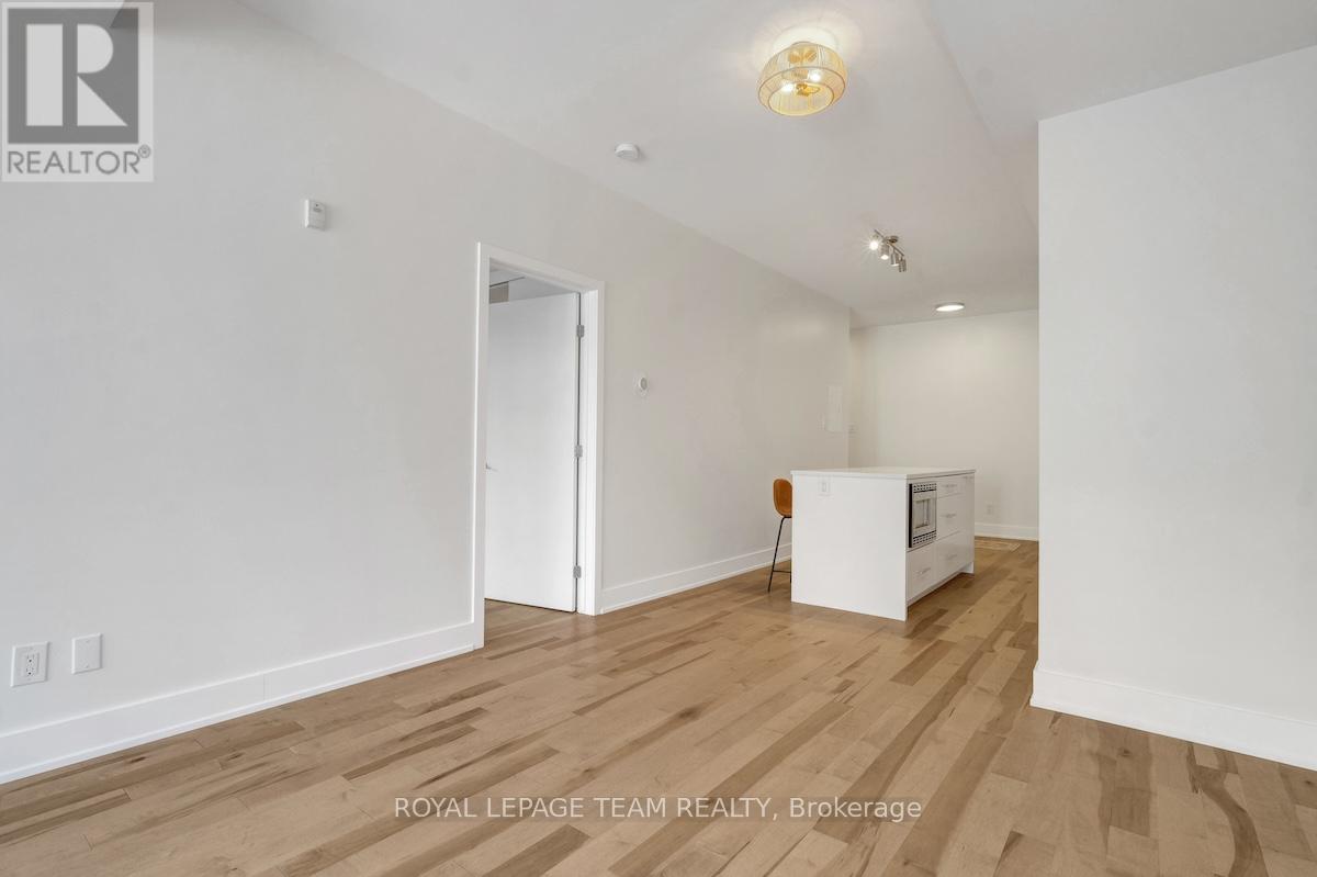 309 - 108 Richmond Road