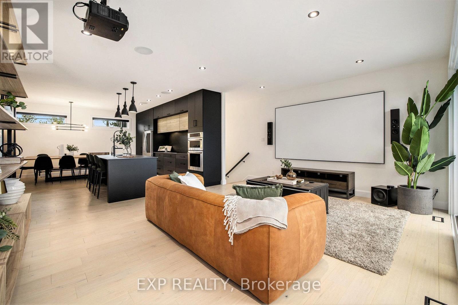 1056 Notre Dame Street