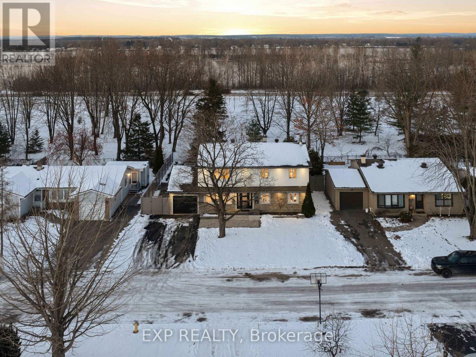 2159 Fillmore Crescent