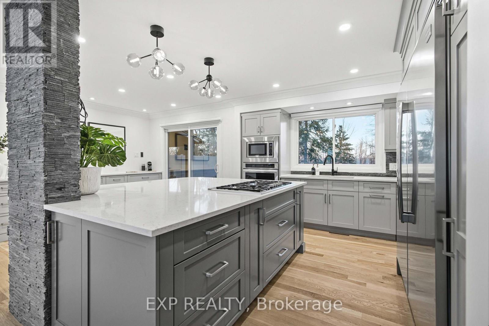 2159 Fillmore Crescent