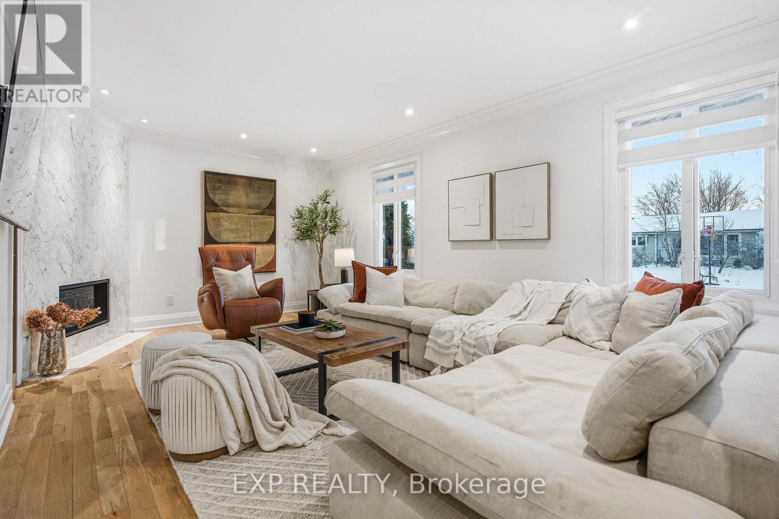 2159 Fillmore Crescent