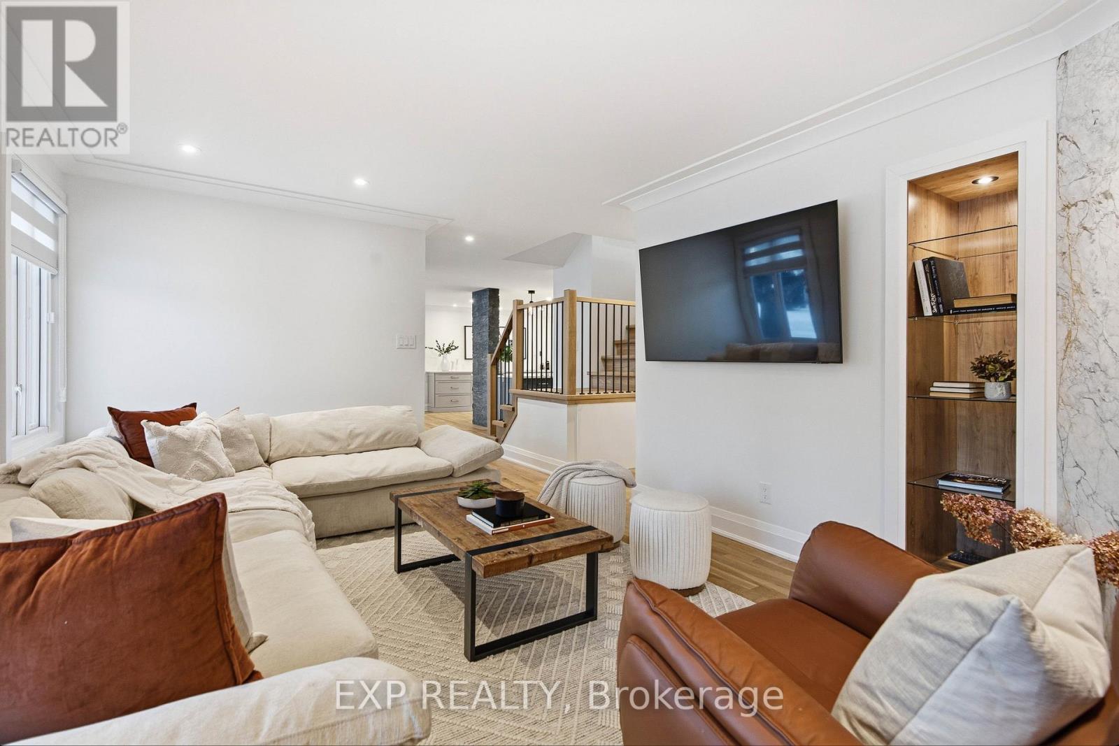 2159 Fillmore Crescent