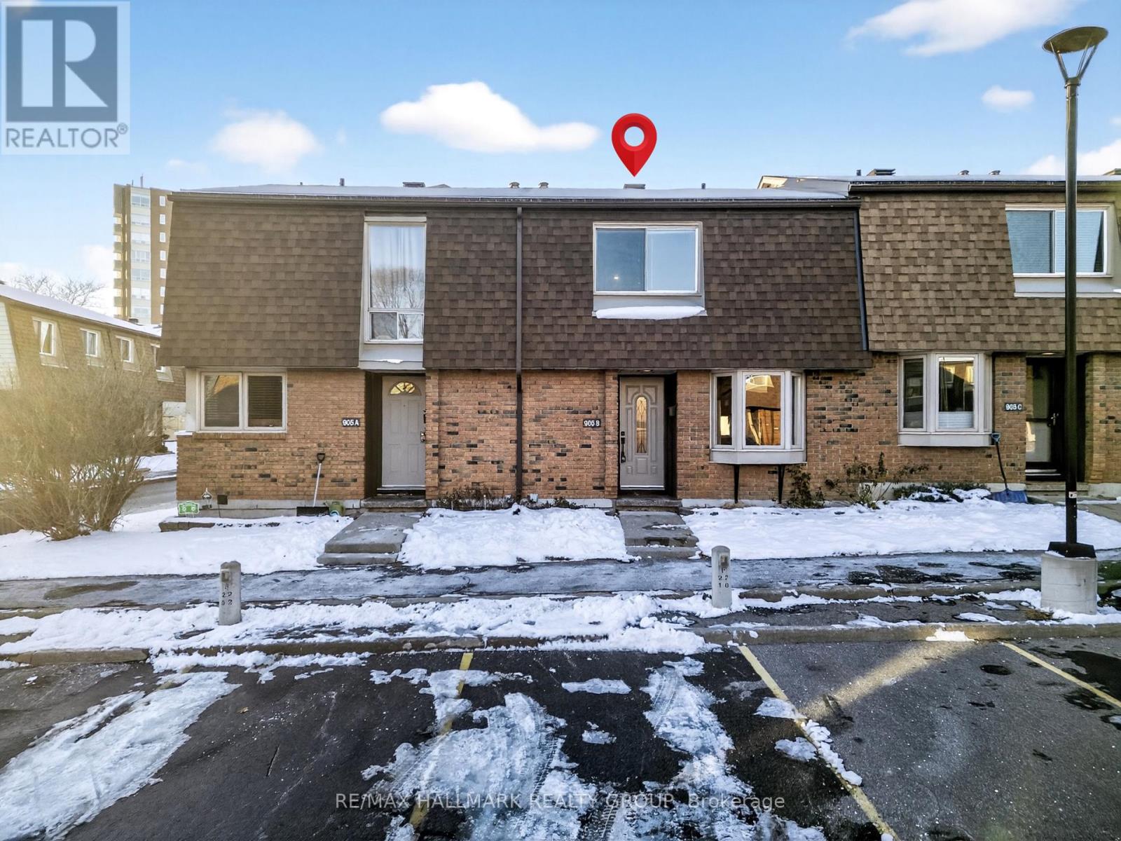 B - 905 Elmsmere Road