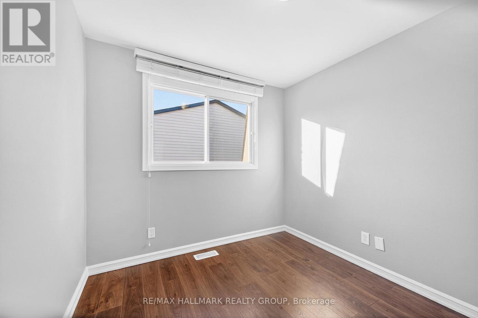 B - 905 Elmsmere Road